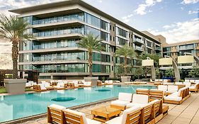 The W Scottsdale 4*